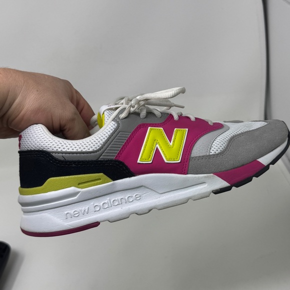 Women’s New Balance CW997HNX “Carnival Pink” sneakers sz 9 - Picture 10 of 10